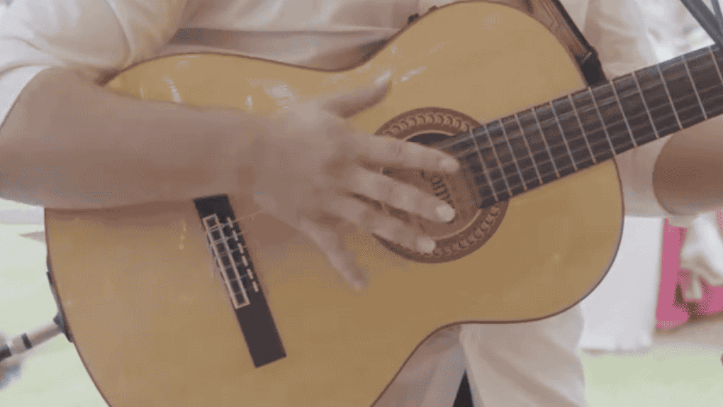 Grupo de rumba catalana actuando en Barcelona para bodas y eventos