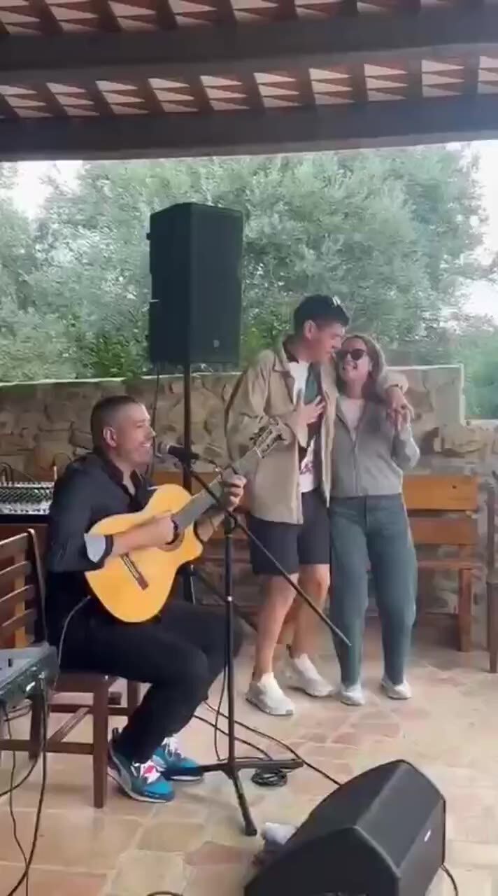 Guitarra, teclat i veus compartides a Brunyola